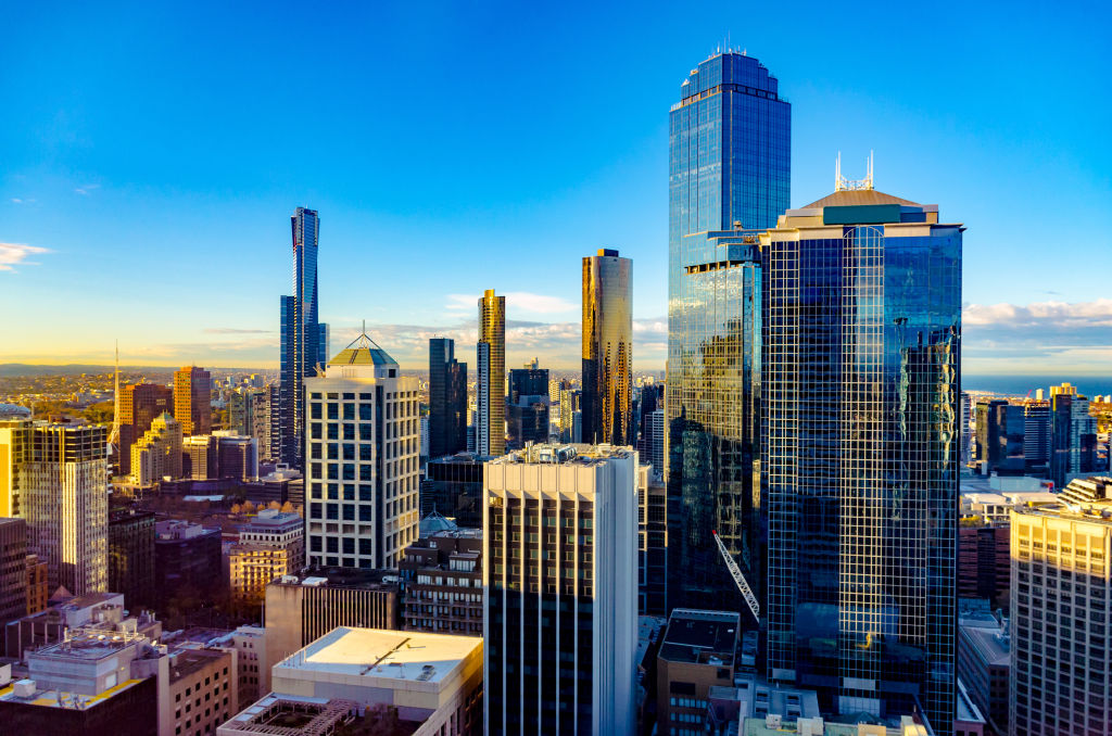 Why Every Commercial Real Estate Broker Needs a Custom Marketing Package?